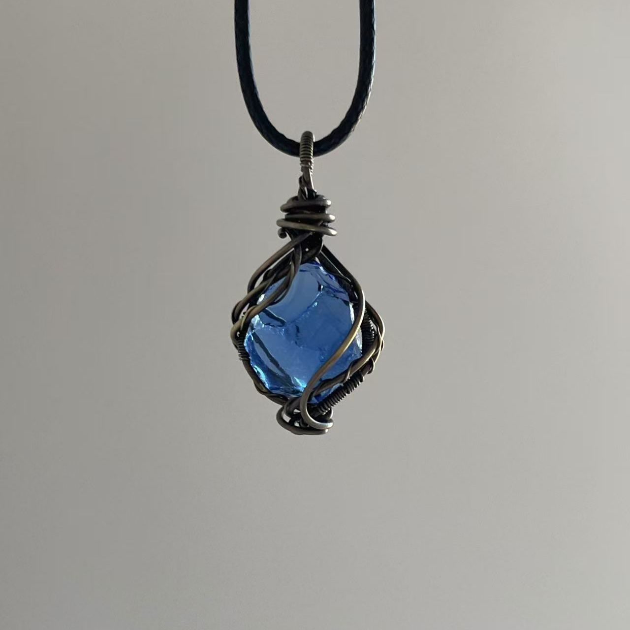 Hand-Wound Crystal Pendant Necklace (Classic)